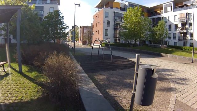 Двор финского спального района смотреть онлайн