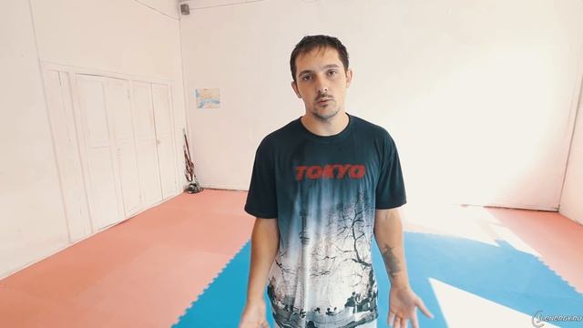 Школа трикинга. 3 урок - базовые удары ногами смотреть онлайн