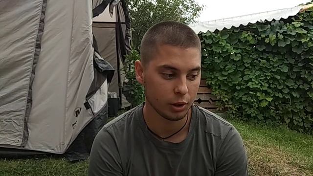 Захотел помочь - приехал. Есть дела поважнее, чем стирка и уборка смотреть онлайн