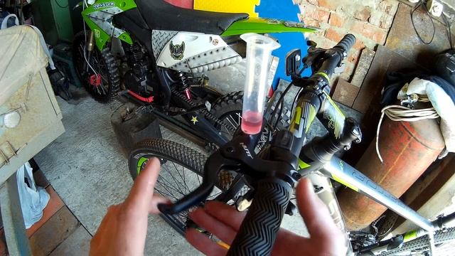 Замена тормозных колодок и дисков