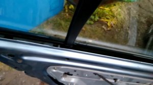 Зачем нужны чистые дренажные отверстия в дверях. Skoda fabia.