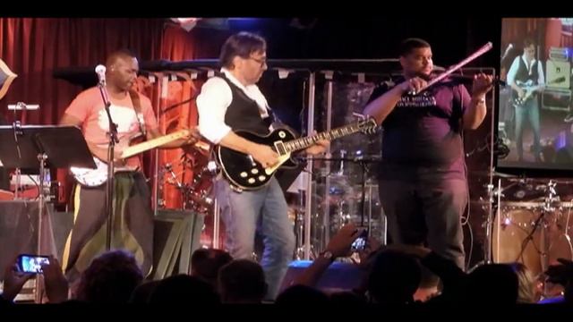 "Race With the Devil" Al Di Meola w/Evan Garr смотреть онлайн