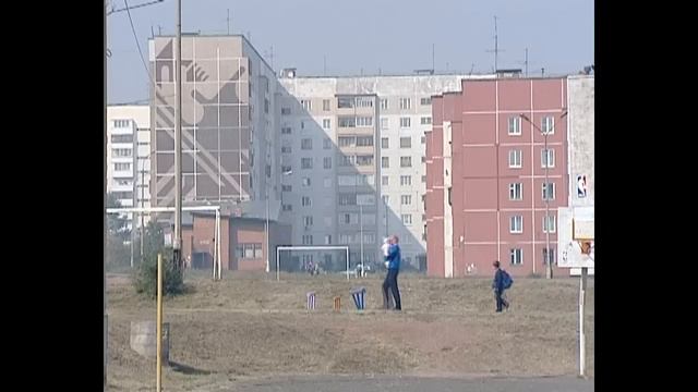 Жителей 18 микрорайона Братска напугал, а некоторых и покусал агрессивный питбуль смотреть онлайн