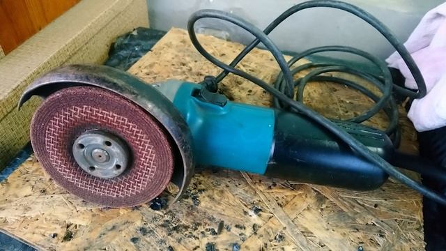 УШМ Makita 9558HN, 9558HNK6, 9558HNX7 смотреть онлайн