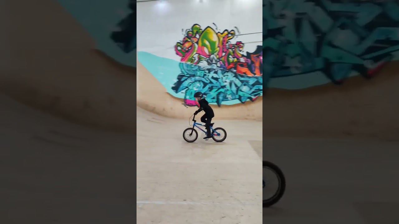 Тренеровка по BMX в Bunny Hop смотреть онлайн