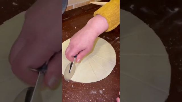 Рогалики-Мутаки #еда #кухня #ешьсомной #рецепт смотреть онлайн