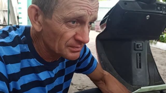 Как поменять масло в скутере. Каким маслом пользуюсь Я! смотреть онлайн