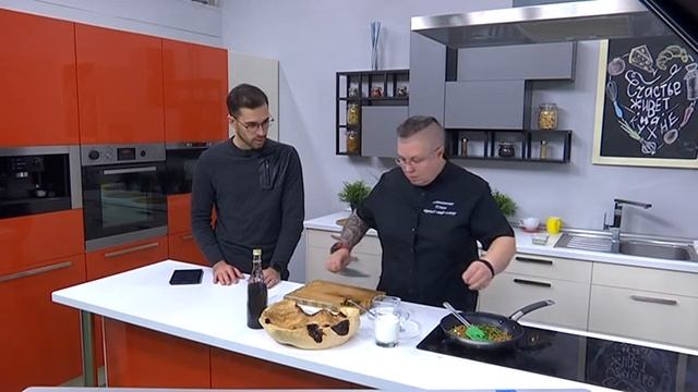 У меня в тарелке муравьи и папоротник! смотреть онлайн