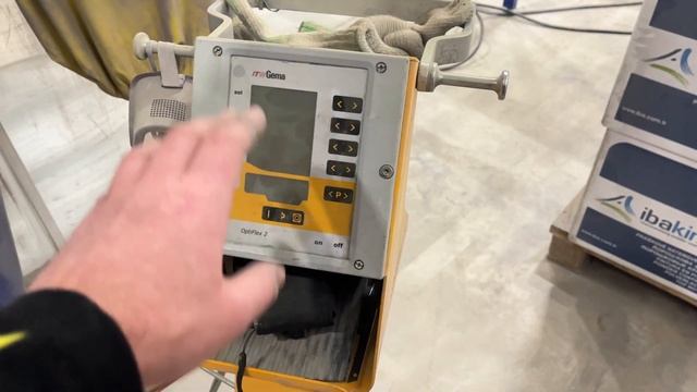 Gema OptiFlex 2 и Sooho-206 отзыв и сравнение аппаратов для нанесения порошковой краски. смотреть онлайн