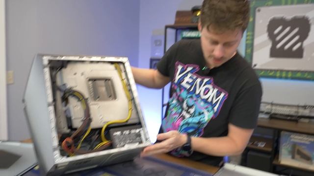 How is this Gaming PC Only $500?! смотреть онлайн