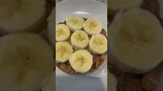Low Calorie Snack - Peanut Butter Banana Rice Cakes смотреть онлайн