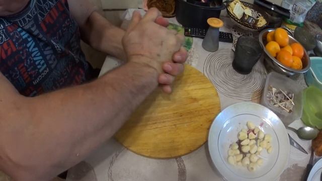 Как быстро почистить чеснок смотреть онлайн