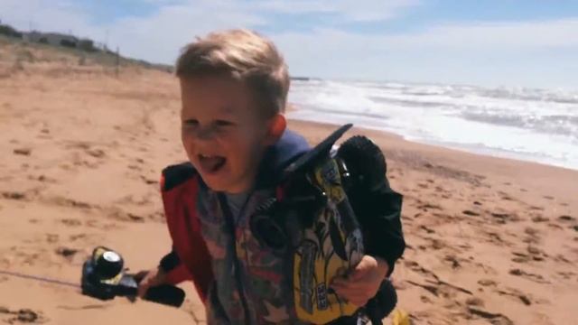 ЧУДО МАШИНКА ДЕЛАЕМ ОБЗОР ПОДАРКА НА 4 ГОДА.МАРКОВКА В ВОСТОРГЕ смотреть онлайн