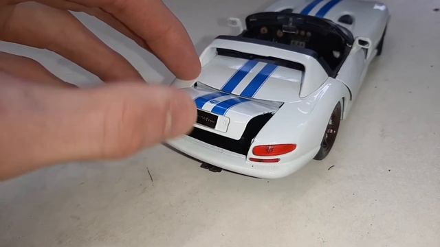 1:24 Dodge Viper RT/10 by Maisto. смотреть онлайн