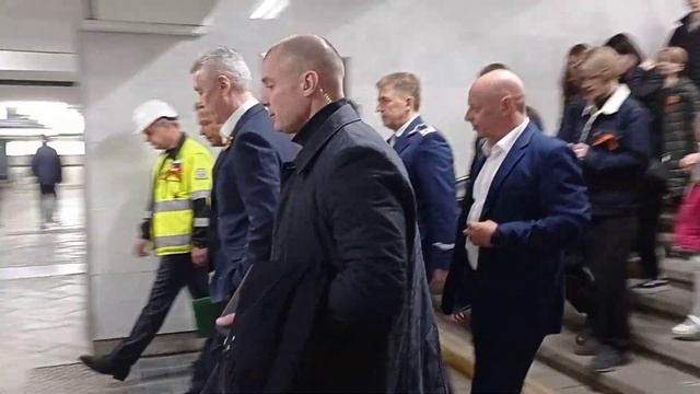Собянин осматривает готовность зелёной ветки смотреть онлайн