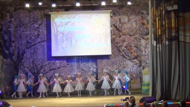 "Детский танец" из балета "Коппелия". Фестиваль "Красота, мода, музыка 2013" смотреть онлайн