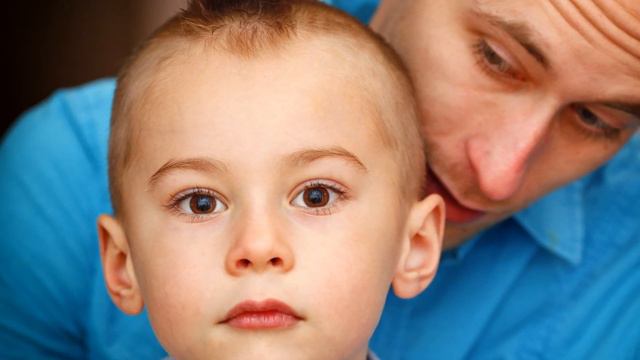 "Мужика надо держать в руках. Его дело деньги зарабатывать, иначе сына не увидит" - услышал он... смотреть онлайн