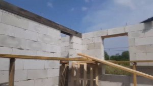 Армопояс. У-блоки своими руками из газобетона. Монтаж, заливка бетона.