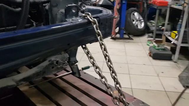 Ford Escape ремонт переднего лонжерона / Escape, we repair the left front side member on the slipwa смотреть онлайн