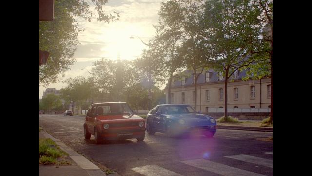 Beats and L’Art de l’Automobile drop KAR AUDIO SYSTEM I Beats Pill+ смотреть онлайн