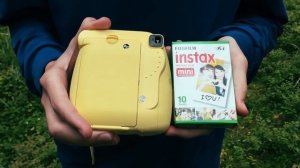 Как вставить кассету в Fujifilm INSTAX mini 8