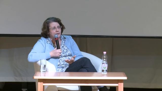 Лекция Людмилы Петрановской “Детские обиды: есть ли шанс наладить испорченные отношения" смотреть онлайн