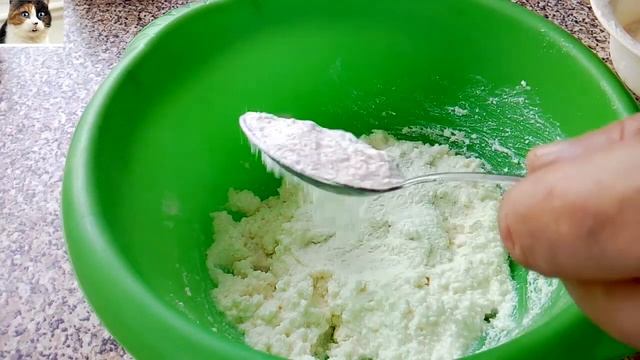 Песочное печенье с творогом. Простое и очень вкусное или сочни по новому смотреть онлайн