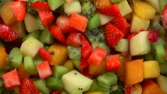 Tupperware T.S. Slice and Dice смотреть онлайн