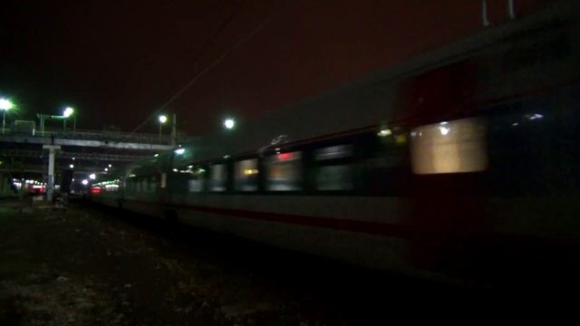 Электровоз ЭП20-007 со скоростным поездом "Стриж" №705 "Нижний Новгород - Москва" смотреть онлайн
