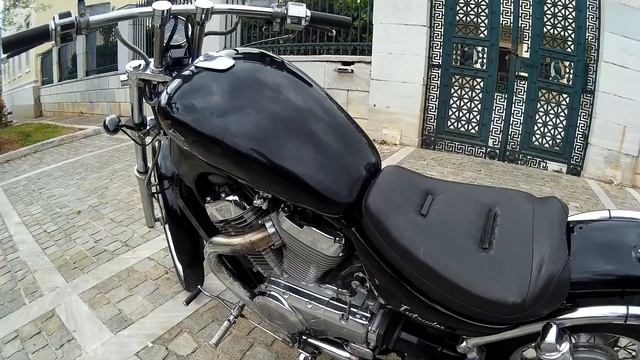 Suzuki Intruder VS800 смотреть онлайн