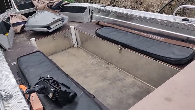 Страшно?! С ПВХ на алюминиевую лодку? Лодка под мотор 9.9 за 85 тыс. Хранение, тюнинг, покатушки. смотреть онлайн