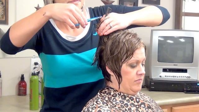 (Short Wispy Haircut) with Blunt Bangs Hairstyles смотреть онлайн