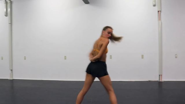 MAD AT YOU - Noah Cyrus & Gallant - Choreography by Paris Cavanagh смотреть онлайн