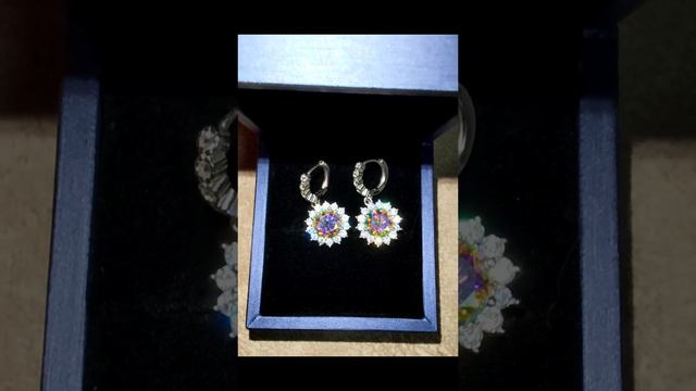Серьги серебро 925 пробы с покрытием платины и радужными муассанитами 6 ct пара . смотреть онлайн