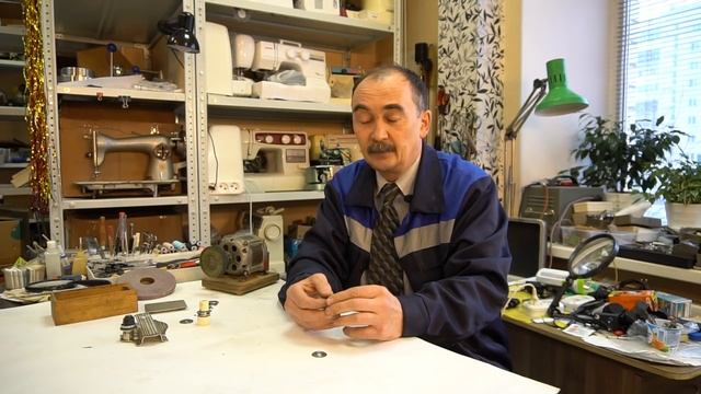 Почему нитка то рвётся, то петляет, то путается, то нормальная строчка? смотреть онлайн