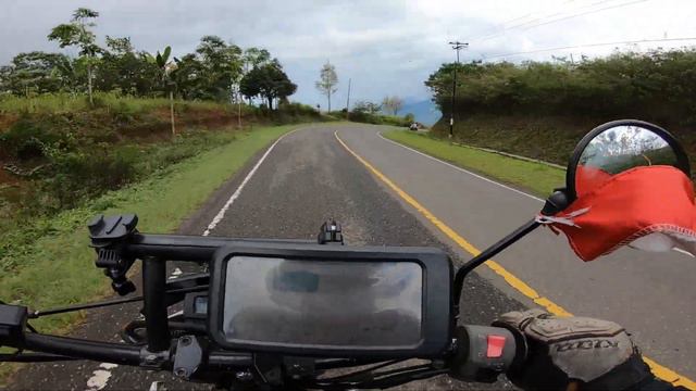 RICE FIELDS, FLORES COFFEE and SUNSET on the way to LABUAN BAJO | Motor Travel Indonesia 🇮🇩 [S2-E26 смотреть онлайн