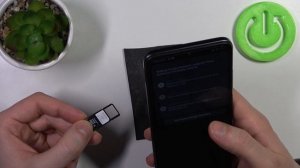 How to Insert SIM Card into XIAOMI Redmi A1 Plus - Insert SD Card