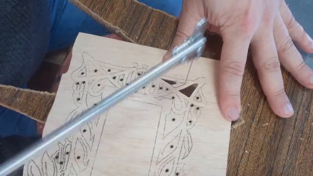 Выпиливание ручным лобзиком Рамка для фото № 2. Plywood sawing. смотреть онлайн