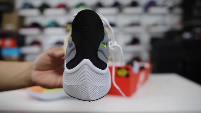CHEAP DEALS AT NIKE OUTLET! $25 NIKE REACT SHOES!! смотреть онлайн