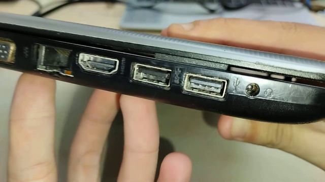 HP 14-am102tx Showcase (i5-7200U CPU, HD Graphics 620 + Radeon R5 M430 GPU) смотреть онлайн