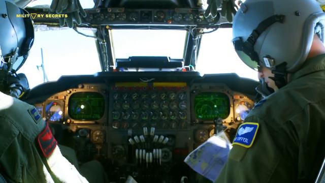 US Air Force Emergency Operations B-52s Take Off Quickly to Conflict Areas смотреть онлайн