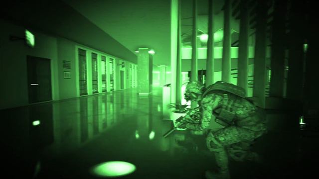 Ghost Recon Breakpoint - Clear Out the Factory - Female Soldier смотреть онлайн