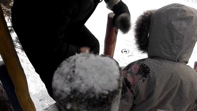 Горка своими руками! Катаемся с горки с дедом на даче)))) смотреть онлайн