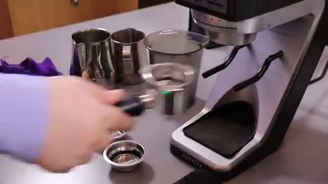 Delonghi EC685. Стоит ли покупать? Подробный обзор, сравнение с ECP. смотреть онлайн