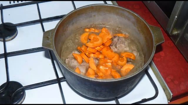 Тушеные свиные ребрышки. Вкусный летний рецепт. смотреть онлайн