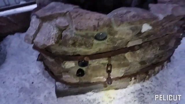 Колодец из природного камня, вода значительно прибавилась смотреть онлайн