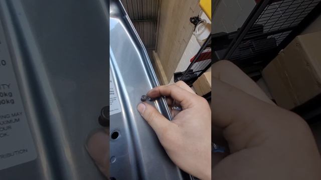 Volkswagen Amarok door lock cylinder removal 2010 2011 2012 2013 2014 2015 2016 2017 смотреть онлайн