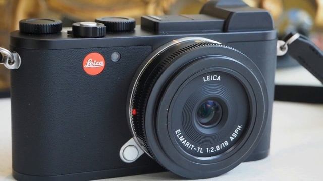 Leica CL Mirrorless - Futuristic Looking смотреть онлайн