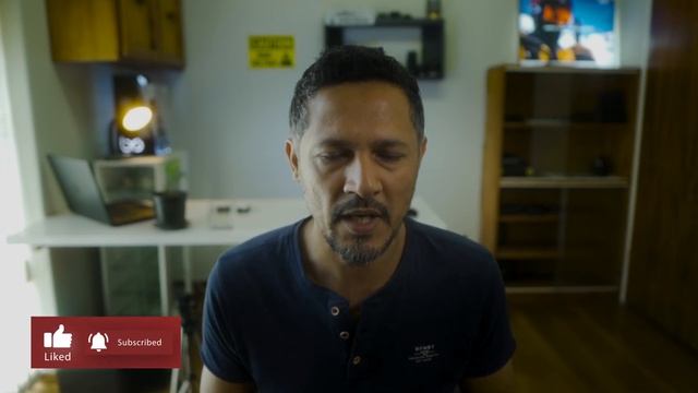 Canon Eos M Vs Canon Eos R(Video comparison) смотреть онлайн