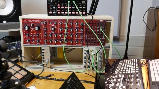 Behringer Neutron - Techno Jam With My New Tiptop Audio Fold Processor Module